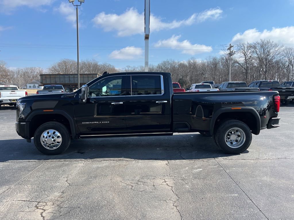 New 2025 GMC Sierra 3500 Denali Ultimate AWD/4WD image 5