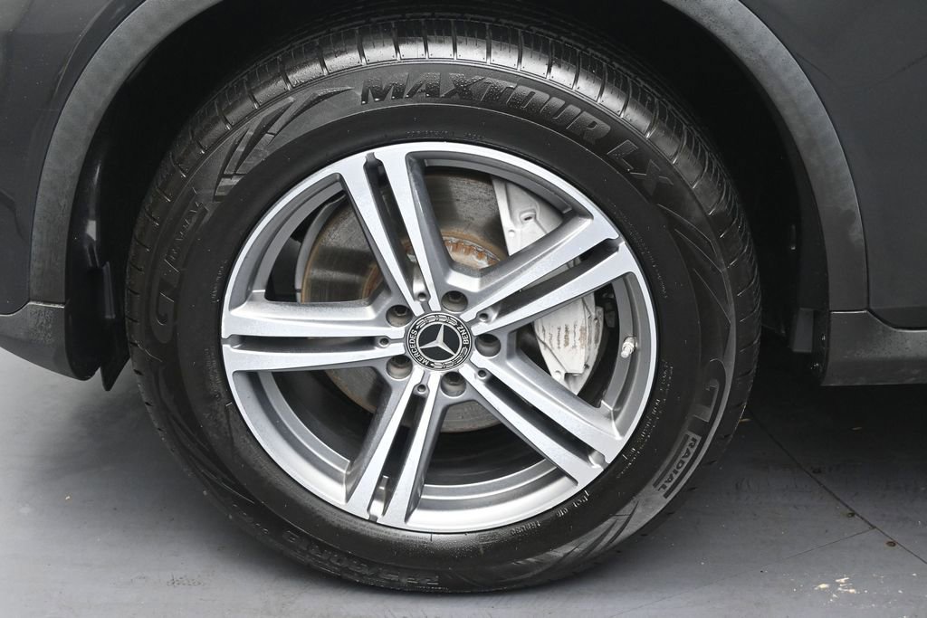 Used 2020 Mercedes-Benz GLC 300 4MATIC image 35
