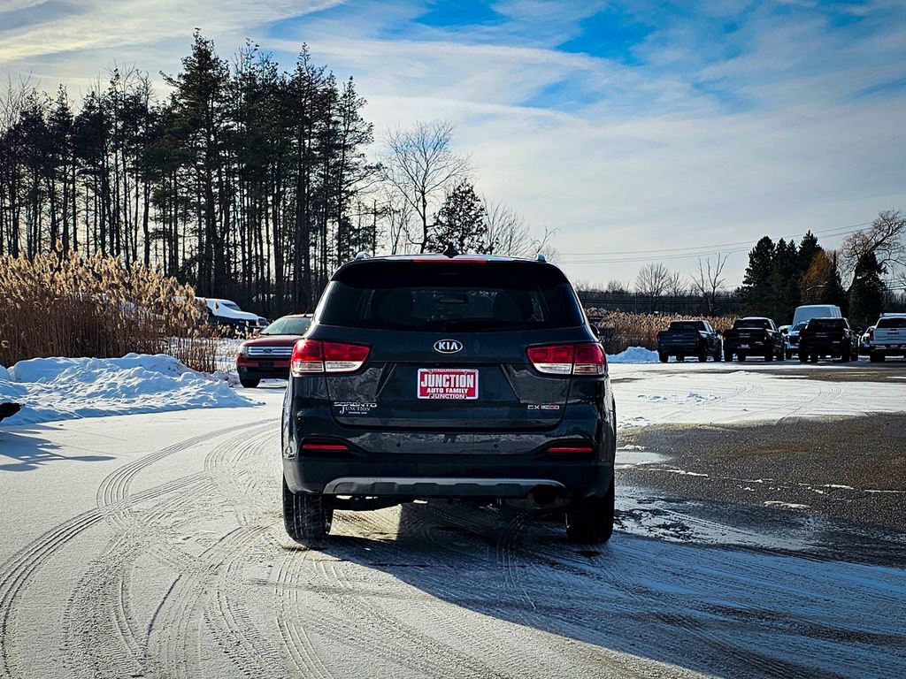 Used 2016 Kia Sorento EX image 5