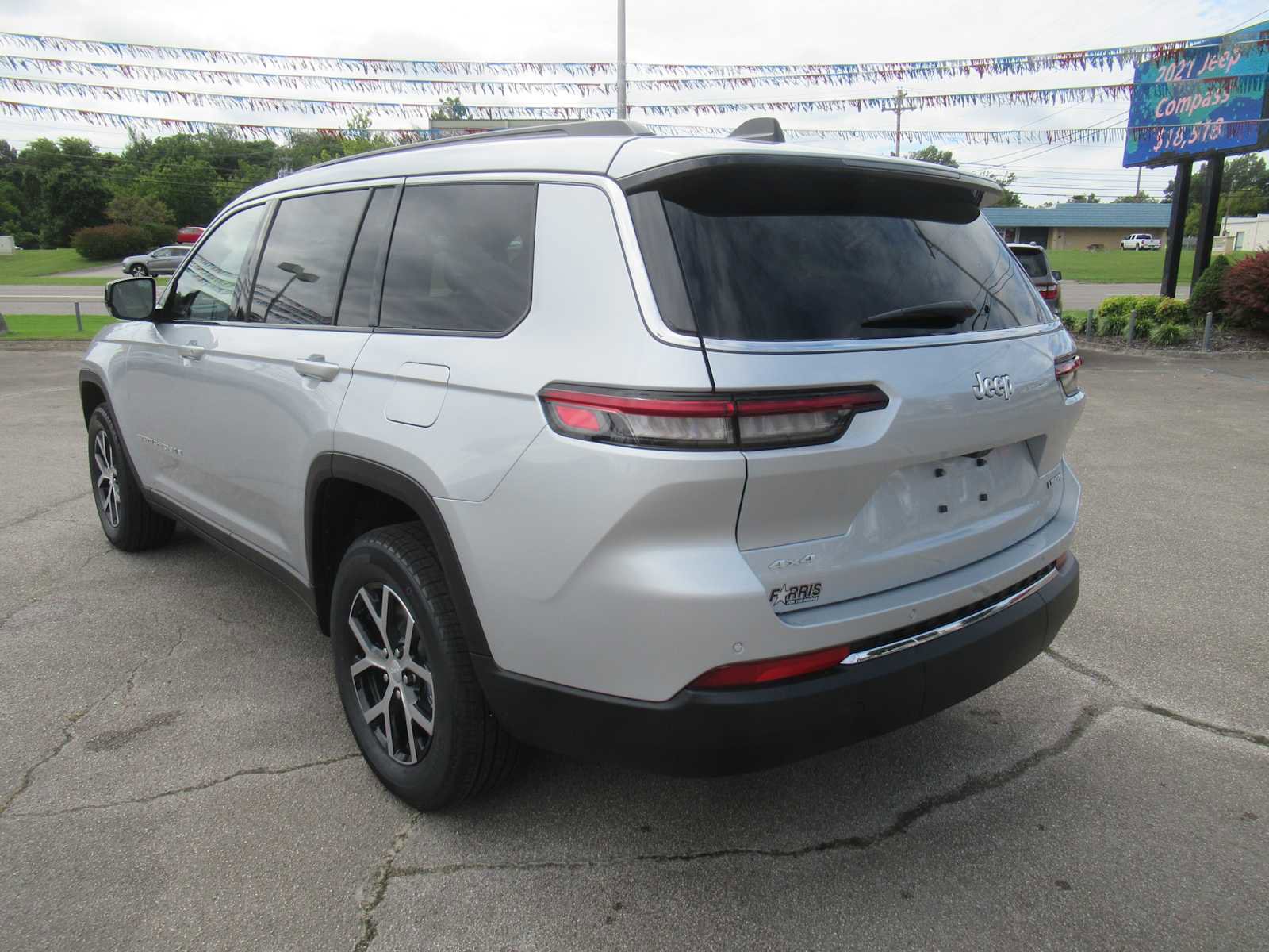 New 2025 Jeep Grand Cherokee L Limited w/ Trailer Tow Package image 3