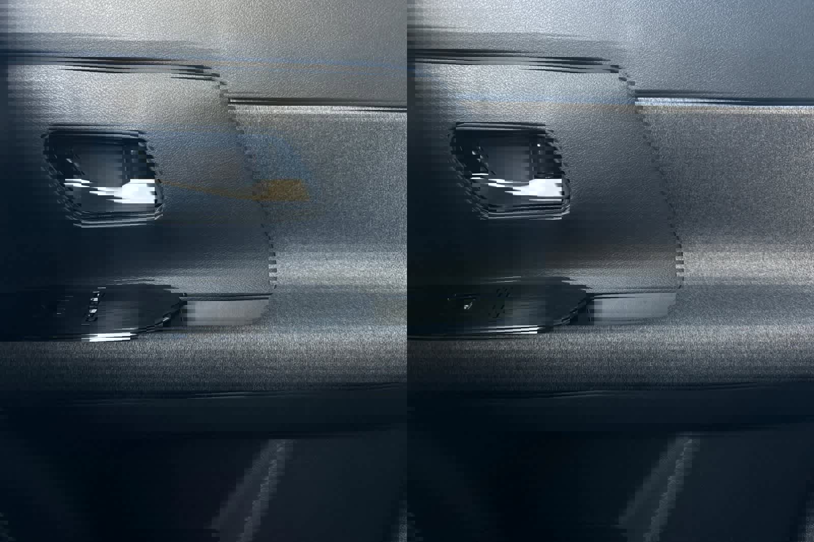 New 2026 Nissan Kicks SV w/ Illumination Package image 18