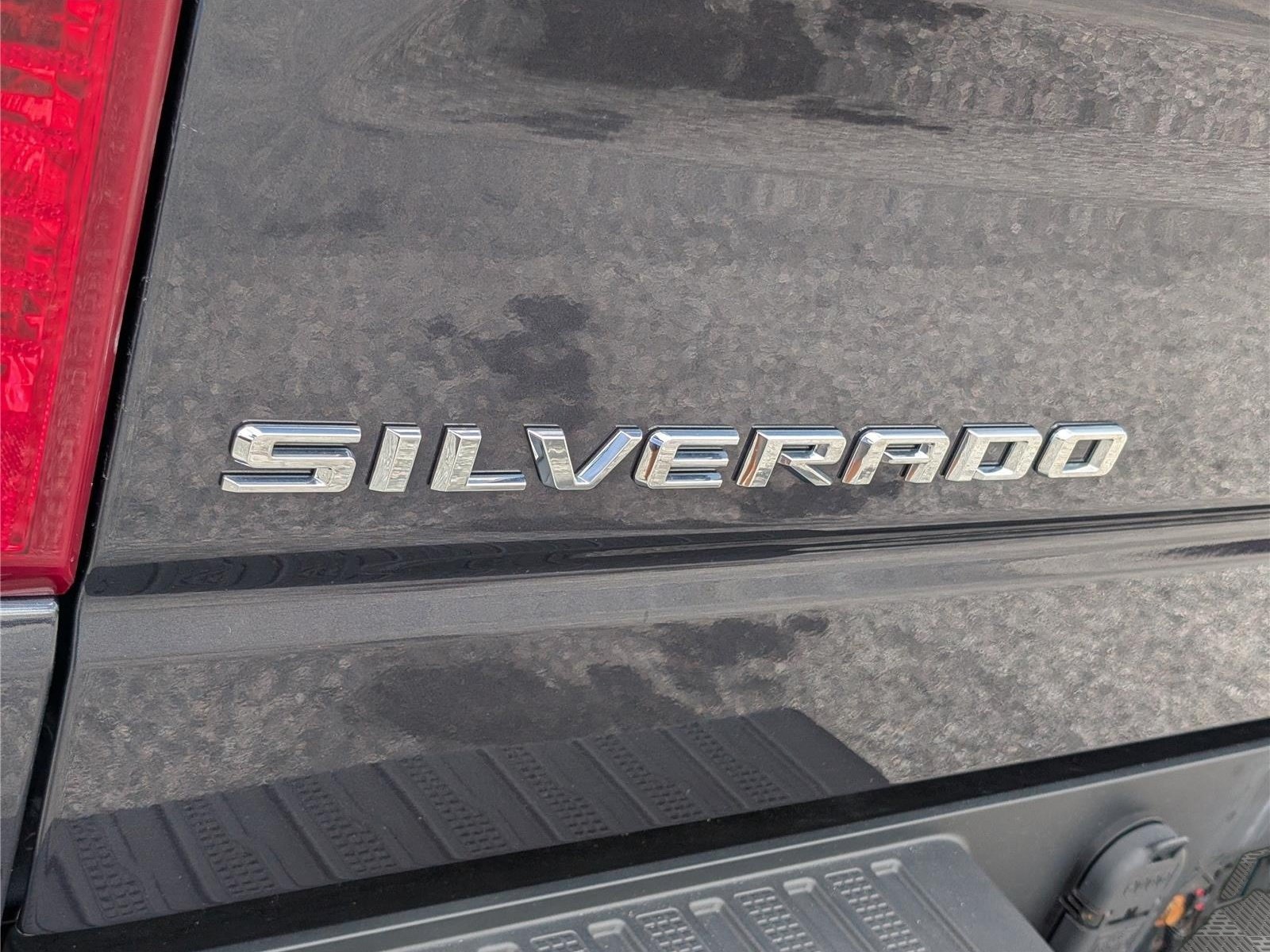 Used 2022 Chevrolet Silverado 1500 LT w/ Protection Package AWD/4WD image 10