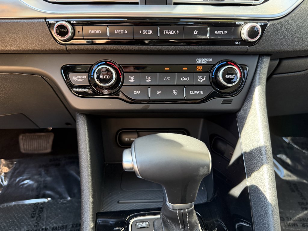 Used 2022 Kia Niro EX image 25