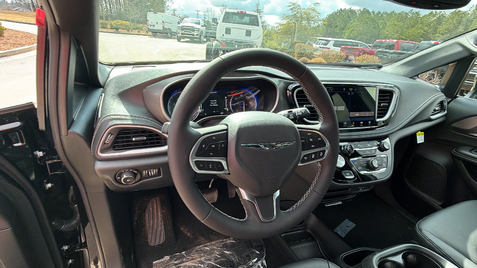 New 2026 Chrysler Pacifica Select FWD image 21
