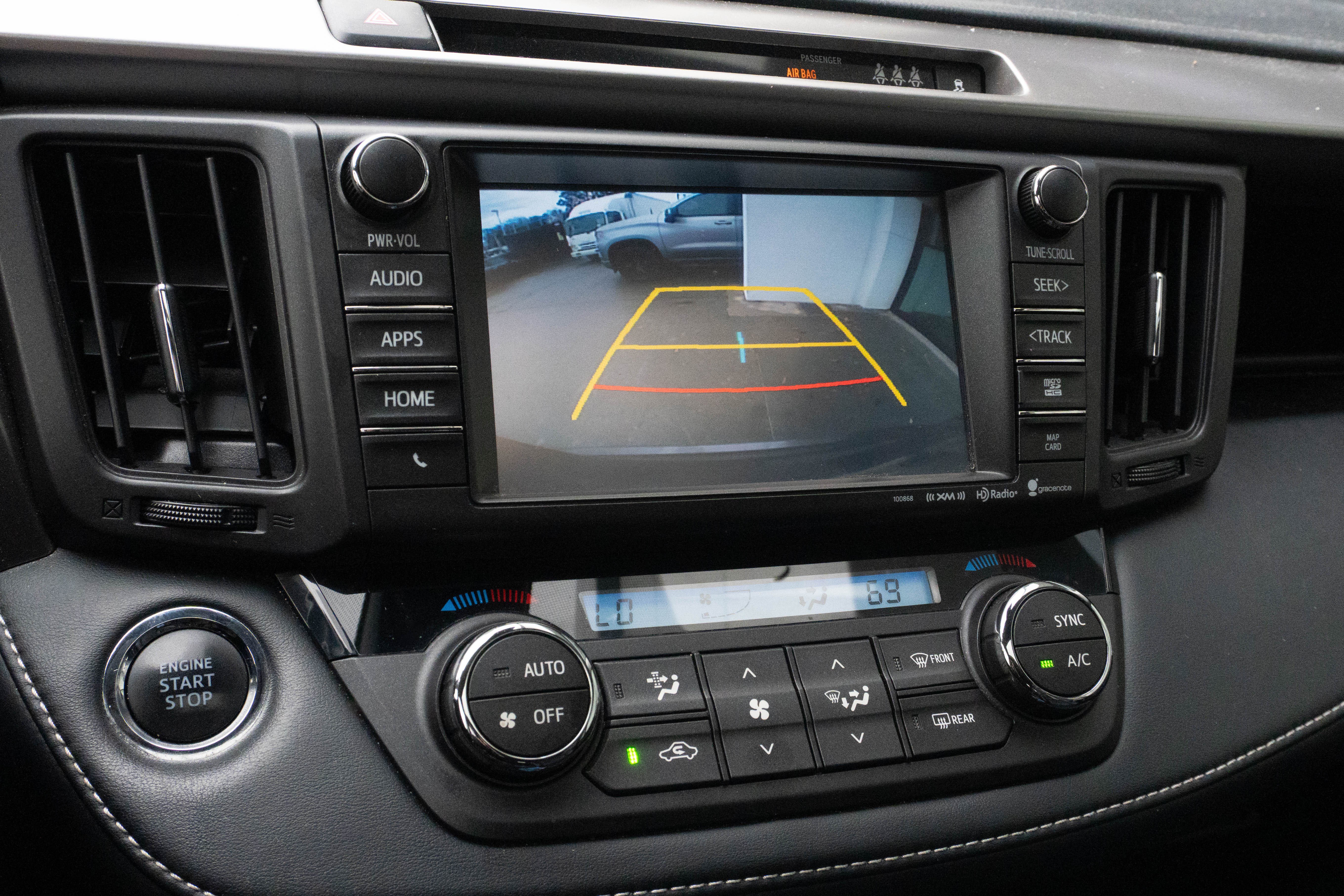 Used 2018 Toyota RAV4 Limited image 25