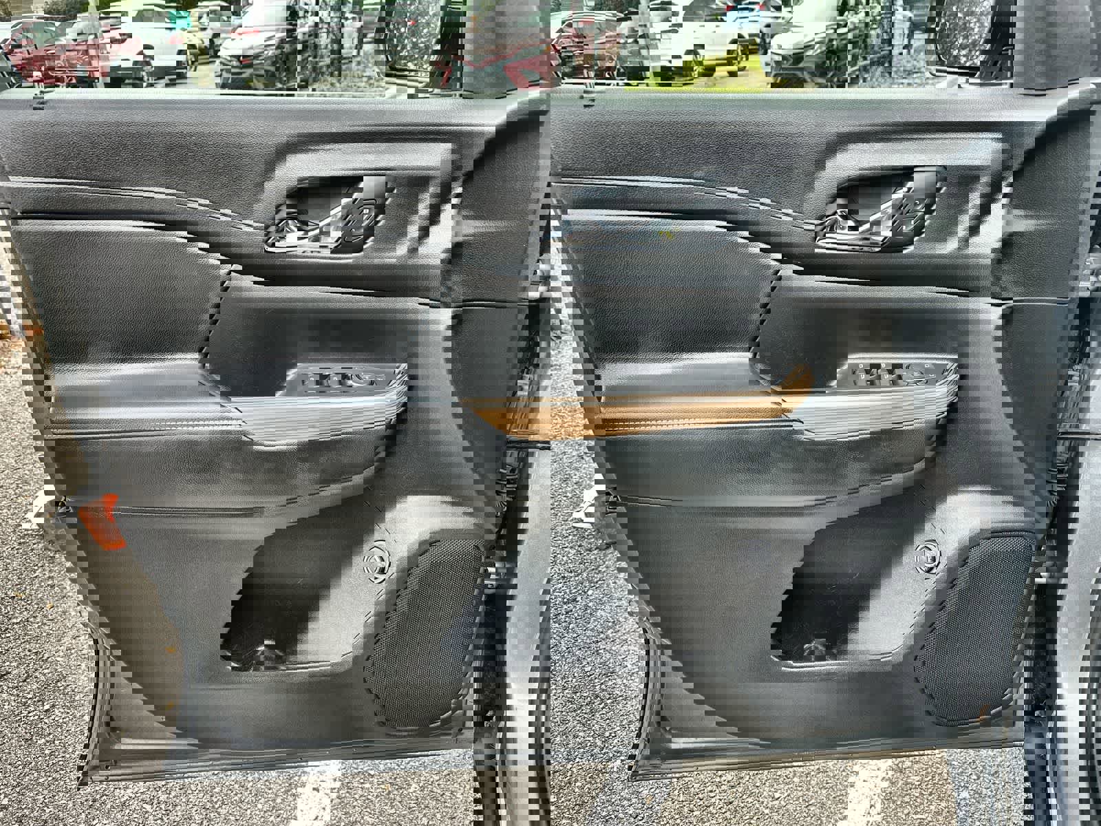 Used 2020 GMC Acadia SLE w/ Driver Convenience Package image 26