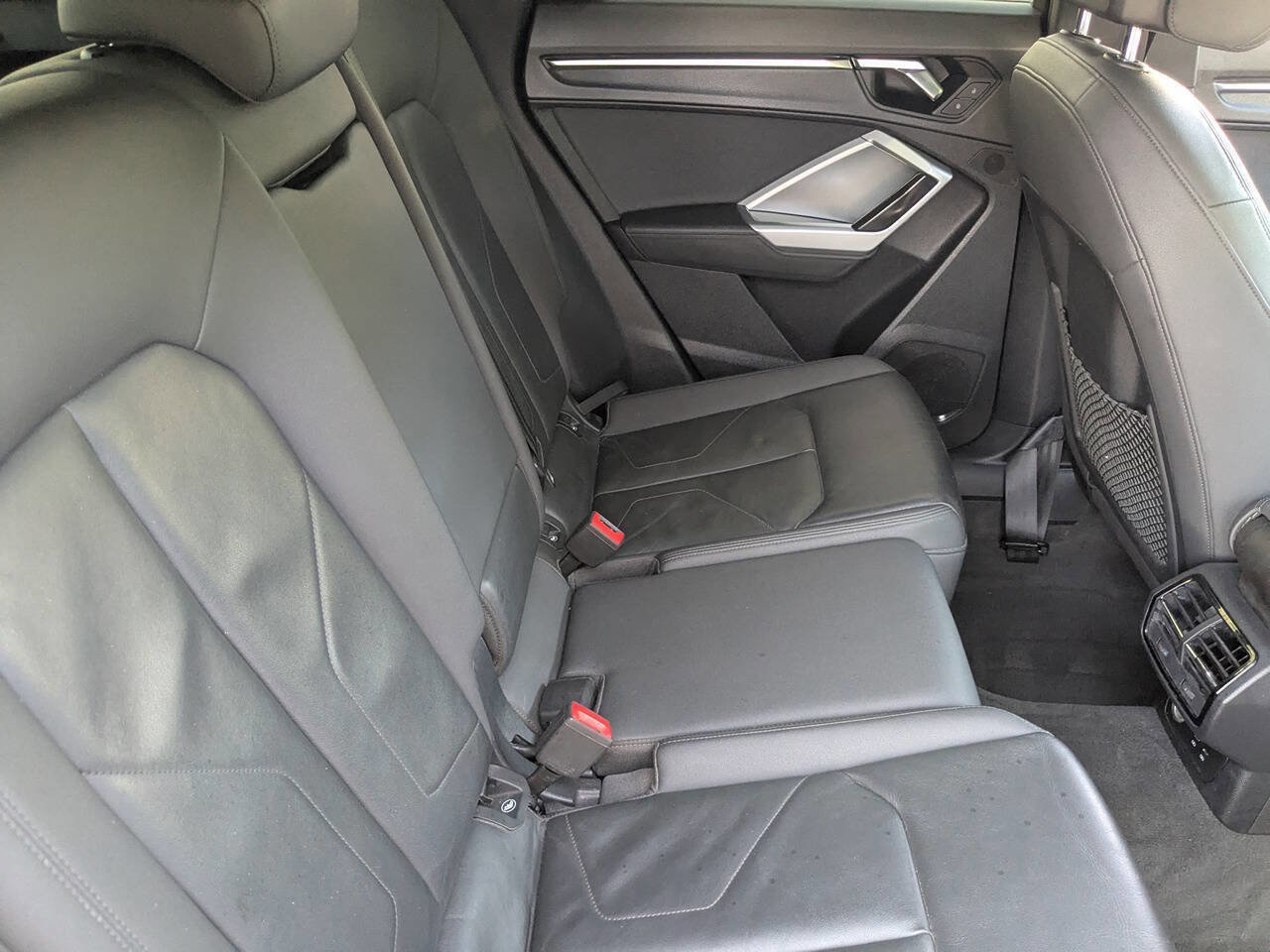 Used 2020 Audi Q3 2.0T Premium image 13