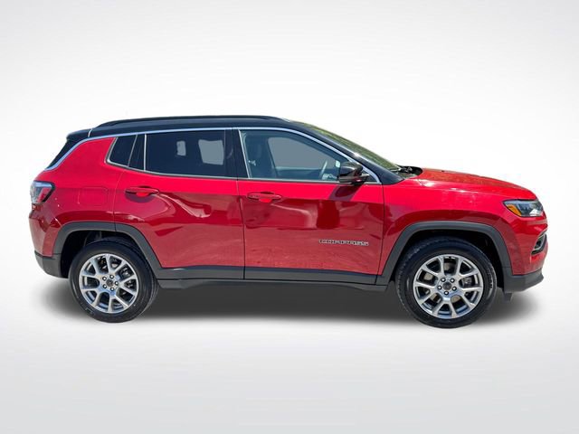 Used 2025 Jeep Compass Limited image 7