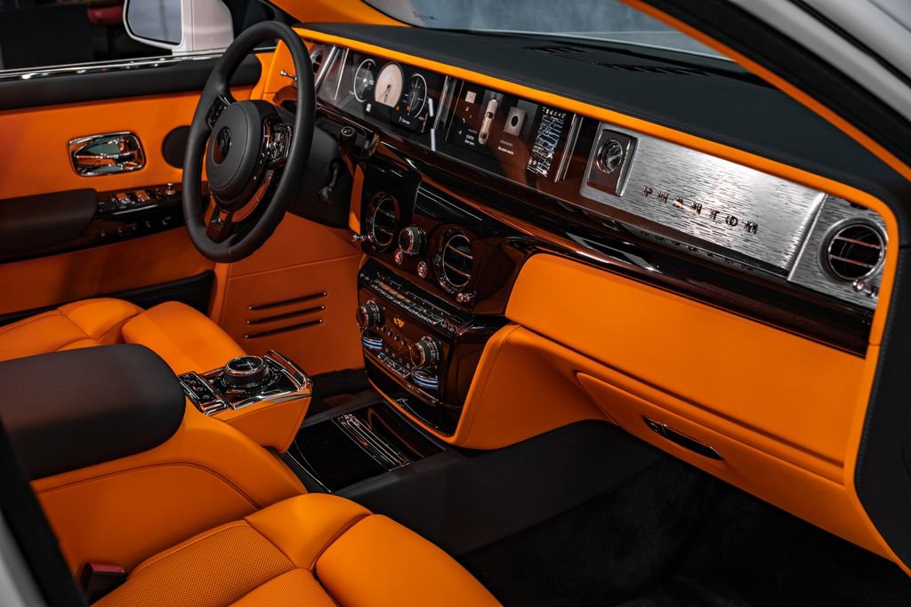 Used 2026 Rolls-Royce Phantom Sedan RWD image 49