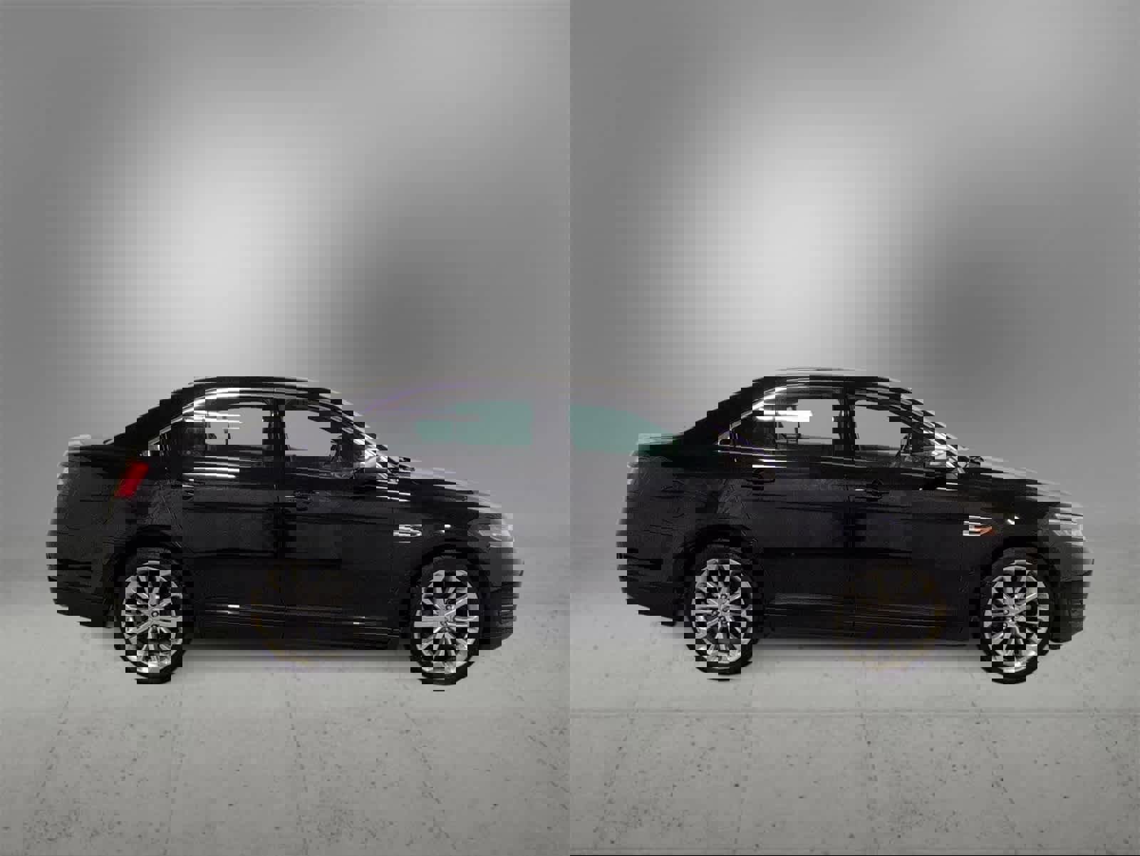 Used 2016 Ford Taurus Limited w/ Equipment Group 301A image 9