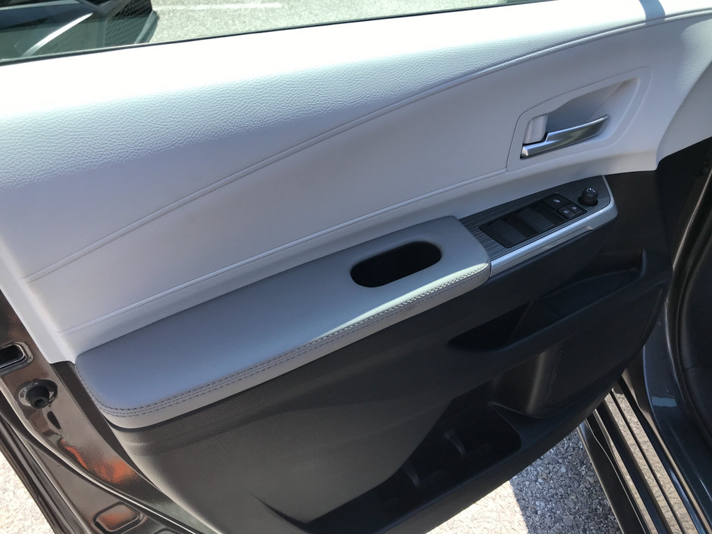 Certified 2025 Toyota Sienna XLE AWD/4WD image 14