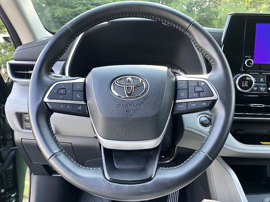 Certified 2025 Toyota Highlander XLE AWD/4WD image 14
