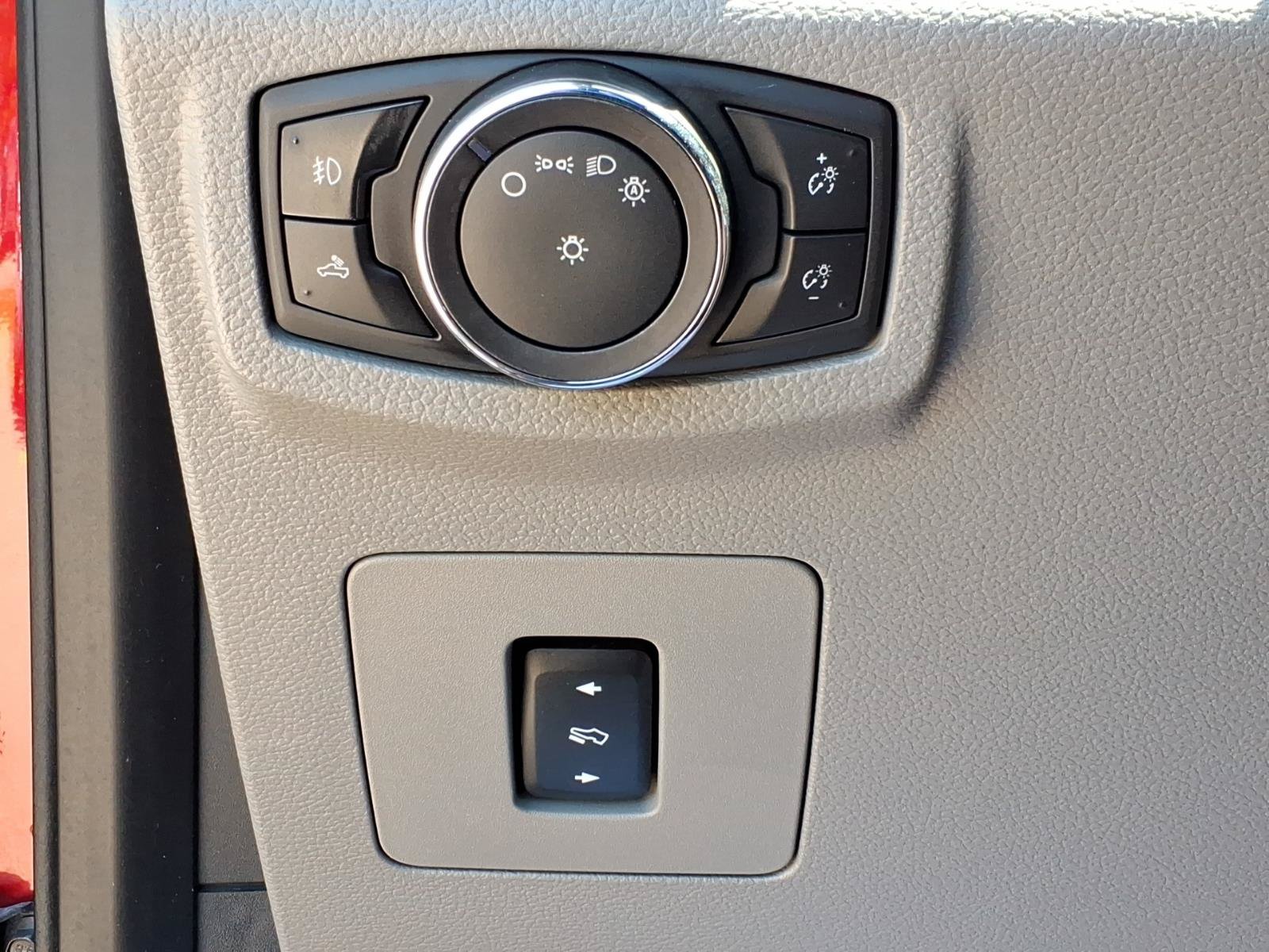 Used 2016 Ford F150 XLT w/ Equipment Group 301A Mid AWD/4WD image 16