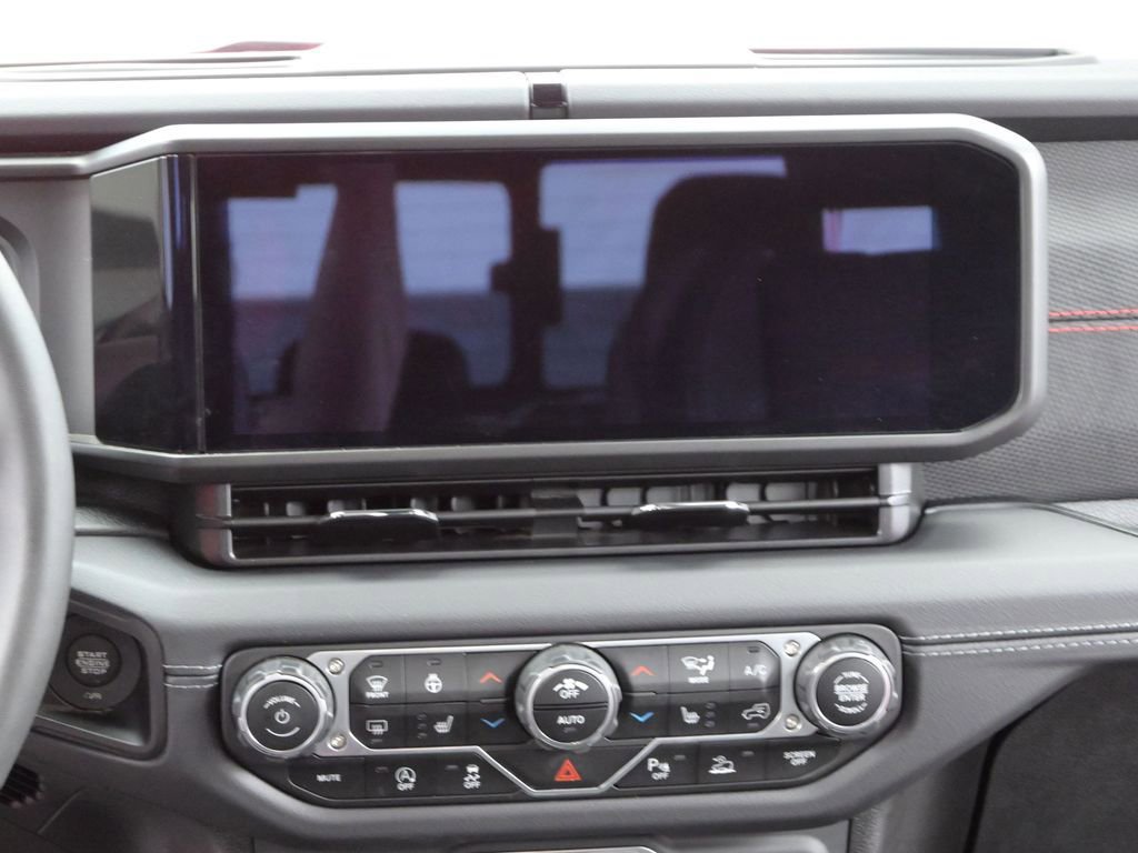 Used 2024 Jeep Gladiator Rubicon AWD/4WD image 26