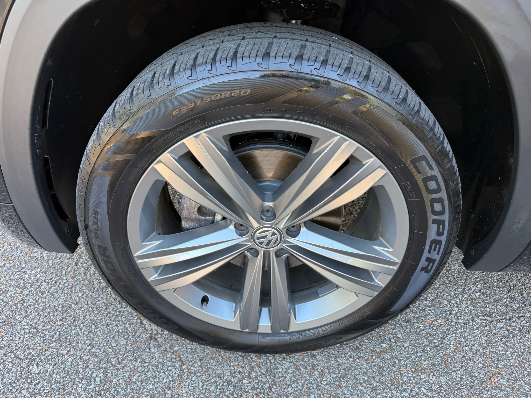 Used 2019 Volkswagen Atlas SE w/ Panoramic Sunroof Package image 9