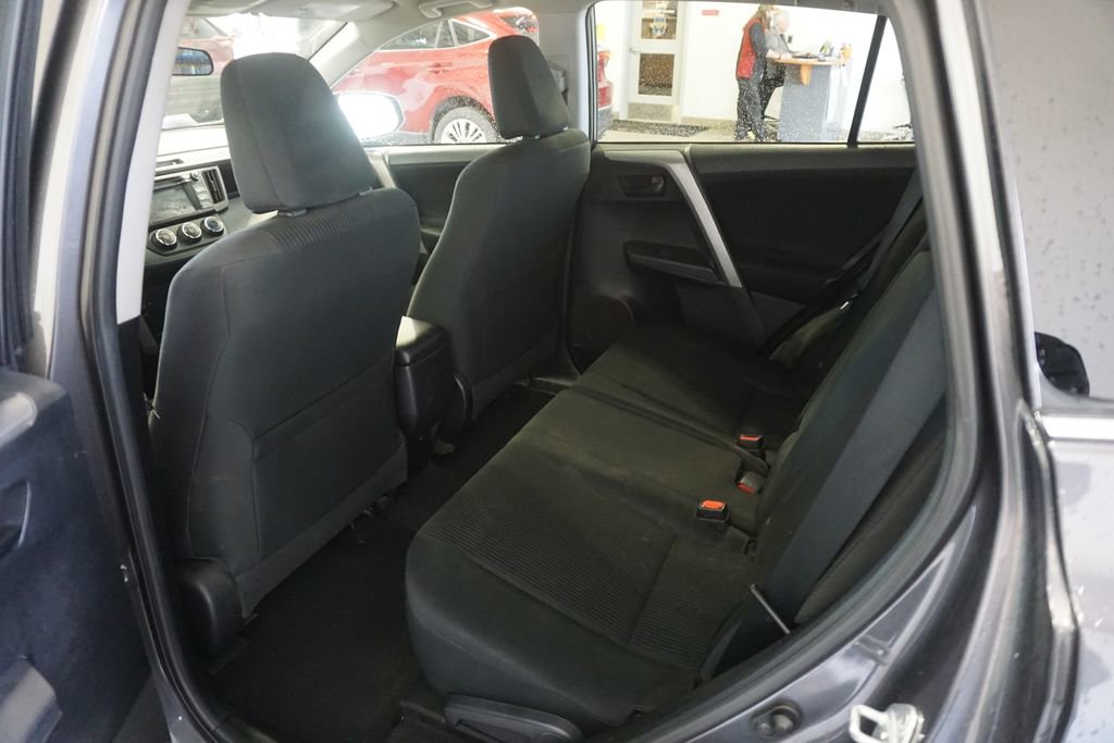 Used 2016 Toyota RAV4 LE image 13