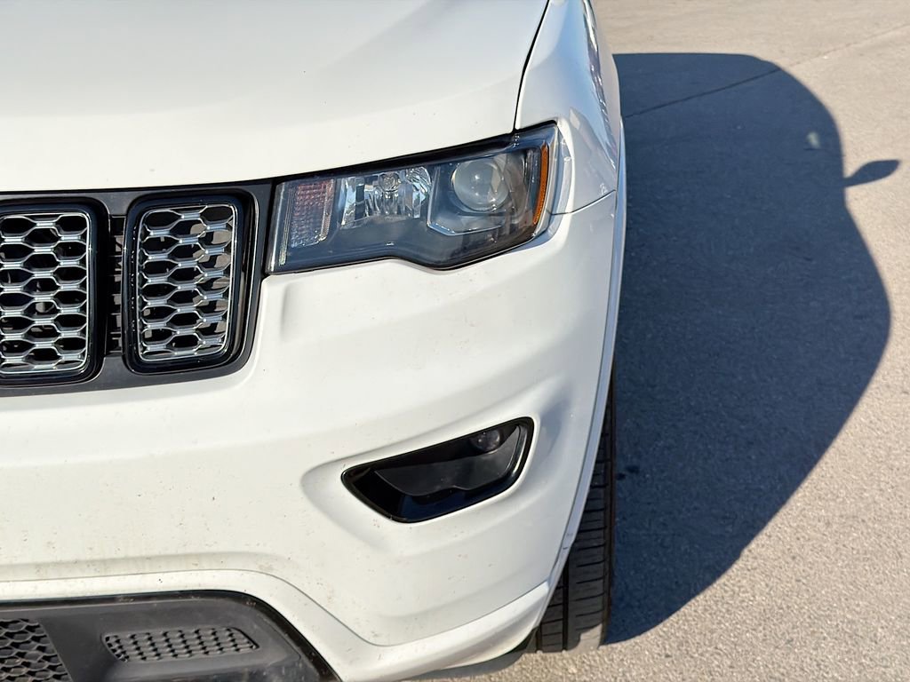 Used 2019 Jeep Grand Cherokee Altitude image 11