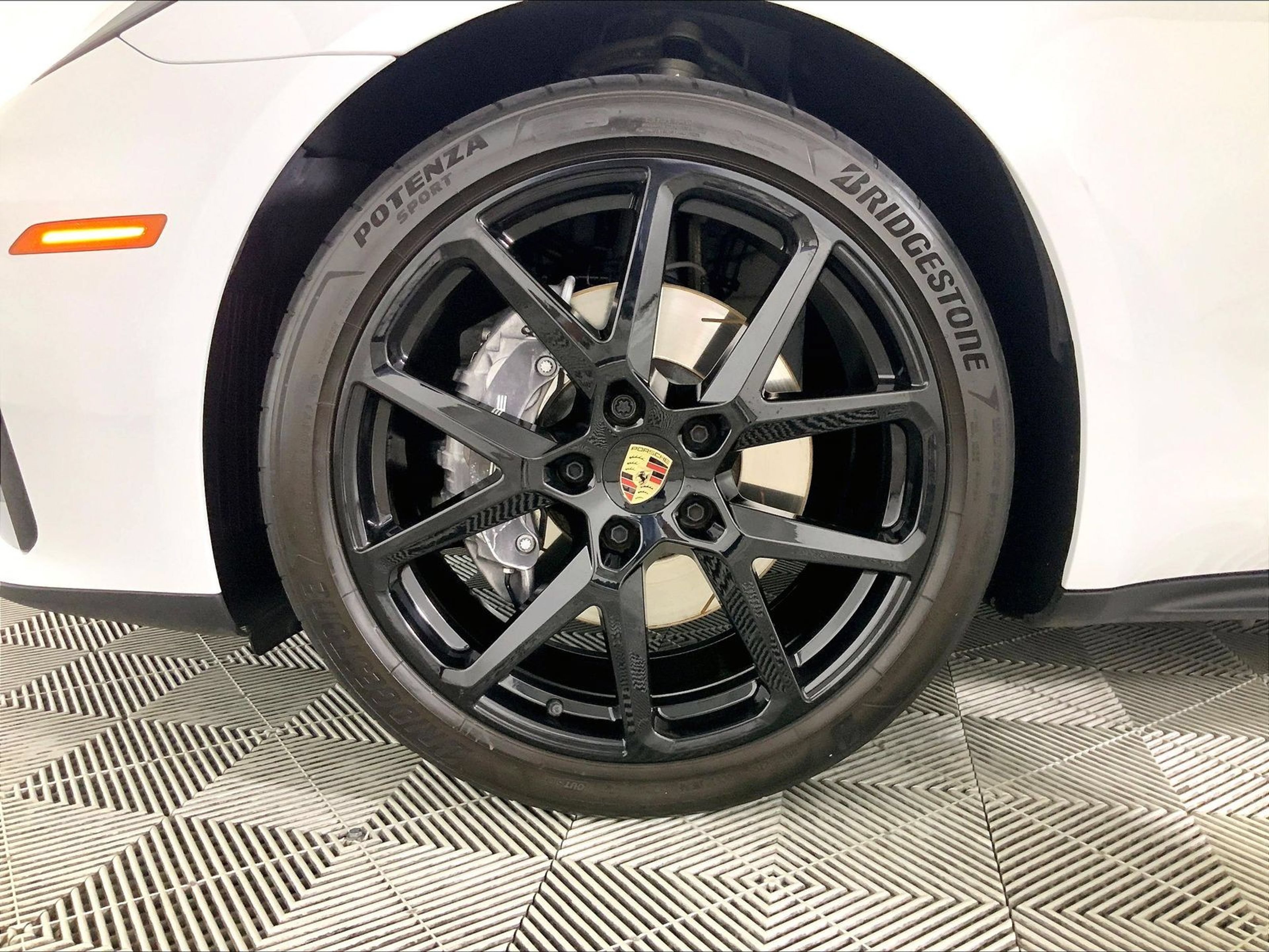 Certified 2024 Porsche Panamera 4 AWD/4WD image 26