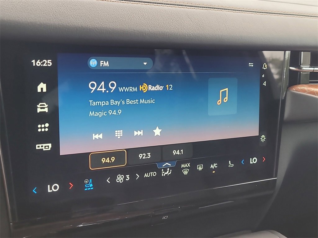 New 2025 Lincoln Navigator L Black Label image 28