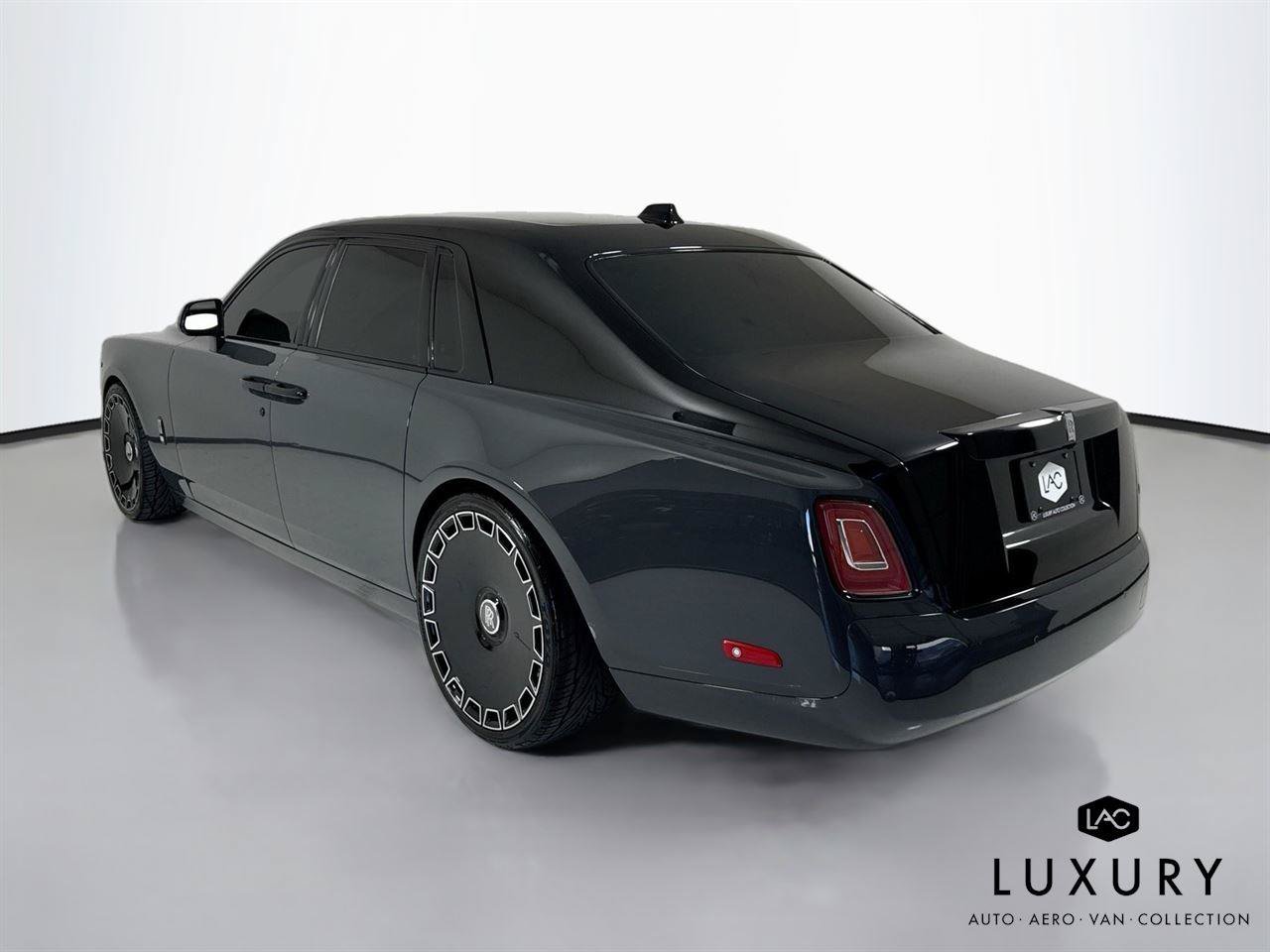 Used 2019 Rolls-Royce Phantom Sedan RWD image 8