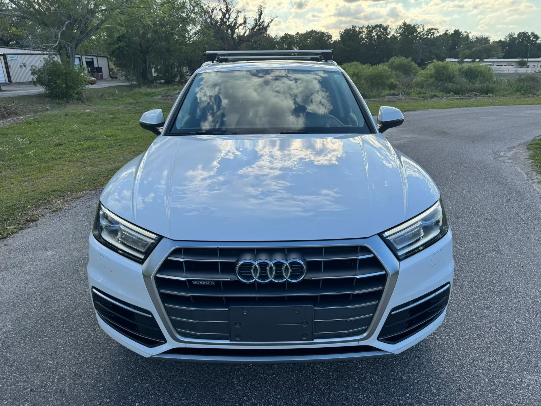 Used 2018 Audi Q5 2.0T Premium w/ Convenience Package AWD/4WD image 2