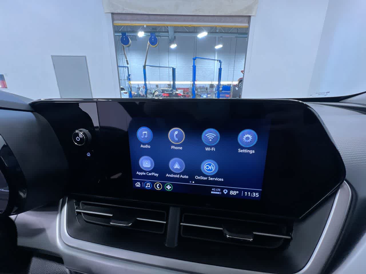 Used 2024 Chevrolet Trax LS w/ LS Convenience Package FWD image 25
