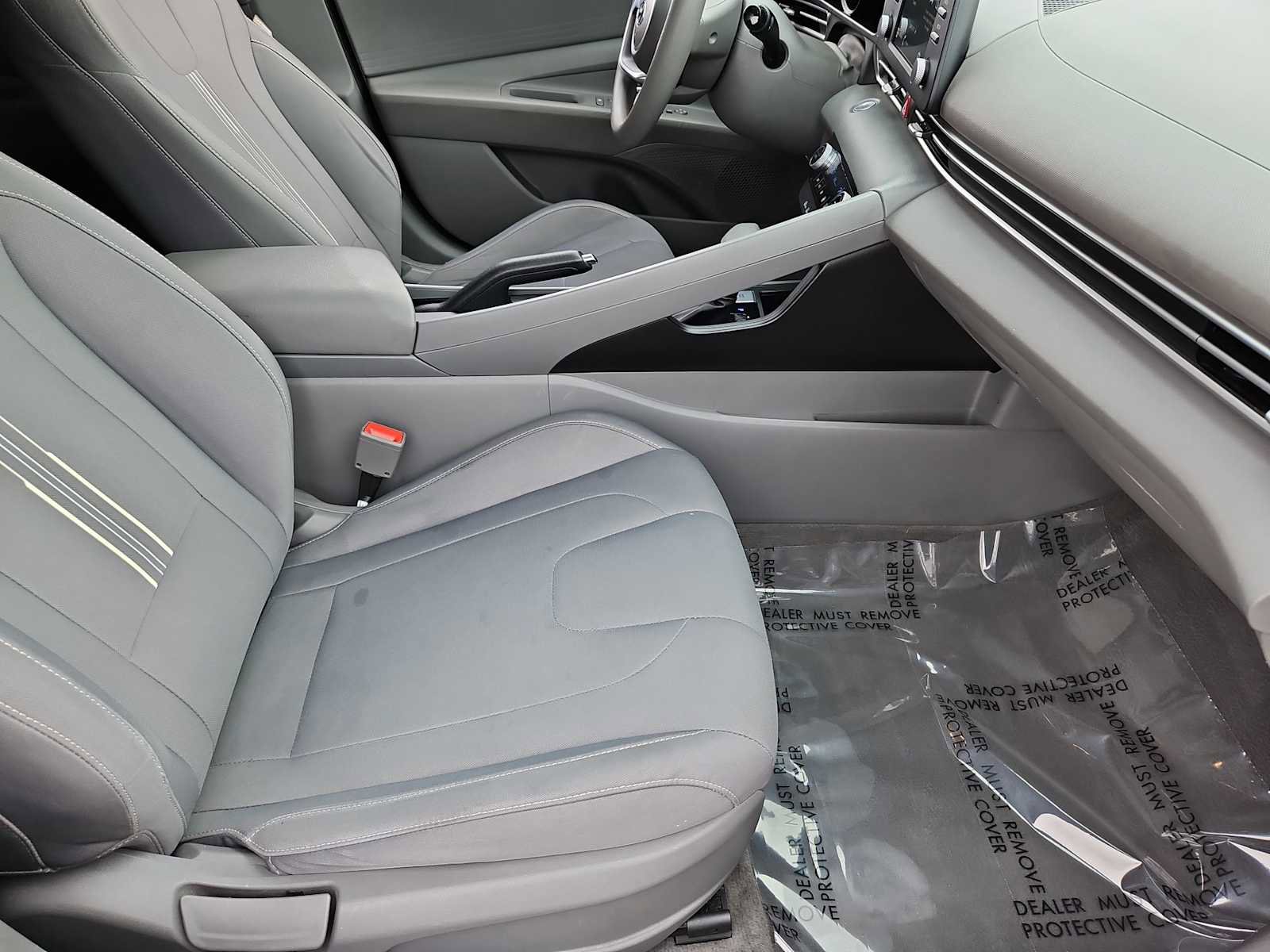 Certified 2023 Hyundai Elantra SEL w/ Preferred Accessory Package image 21