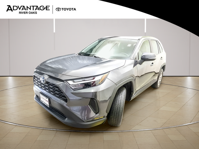 Certified 2022 Toyota RAV4 XLE AWD/4WD image 4