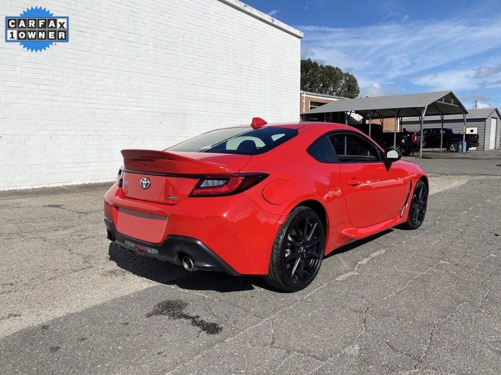 Used 2024 Toyota GR86 Premium image 2