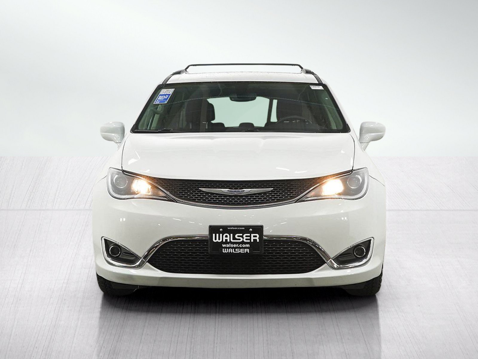 Used 2020 Chrysler Pacifica Touring-L Plus FWD image 8