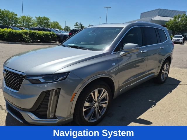 Used 2023 Cadillac XT6 Premium Luxury AWD/4WD image 2