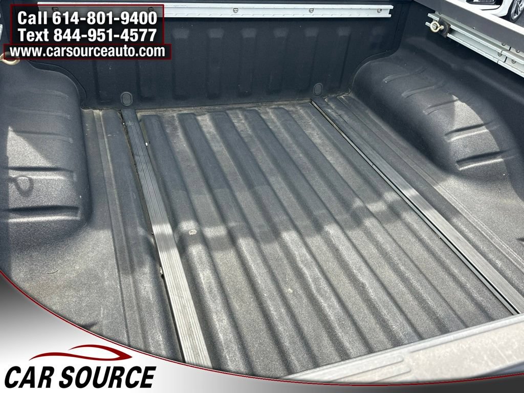 Used 2012 Nissan Frontier SL w/ Moonroof Pkg AWD/4WD image 5