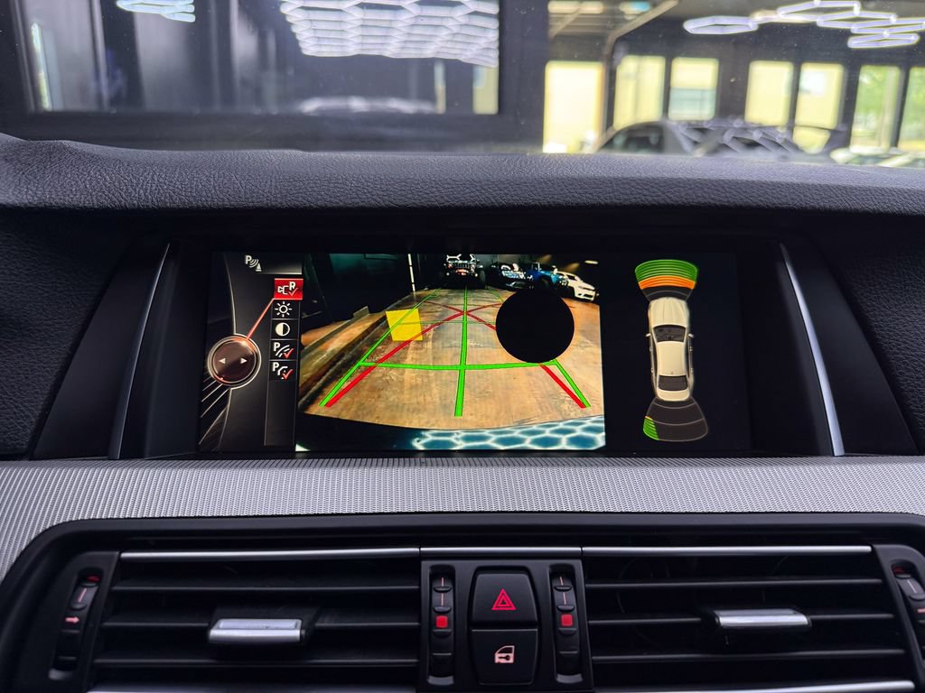 Used 2015 BMW M5 RWD image 31