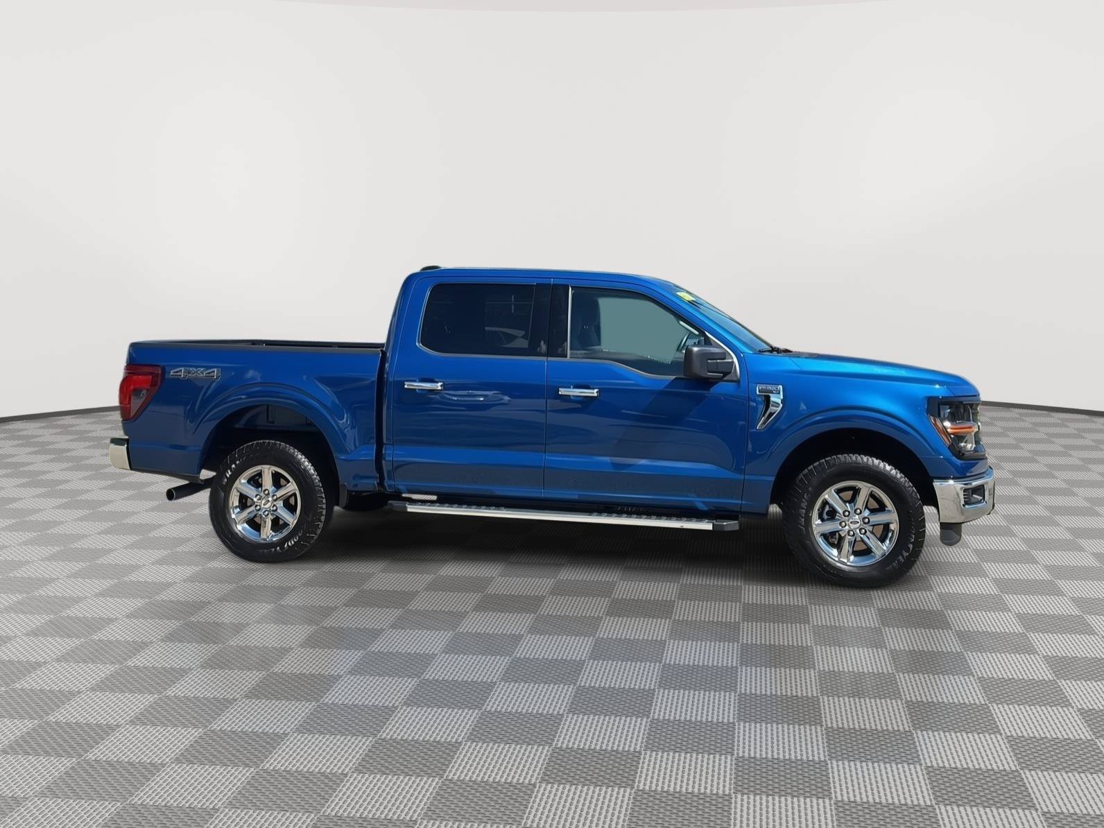 Used 2025 Ford F150 XLT w/ Equipment Group 301A Standard AWD/4WD image 5