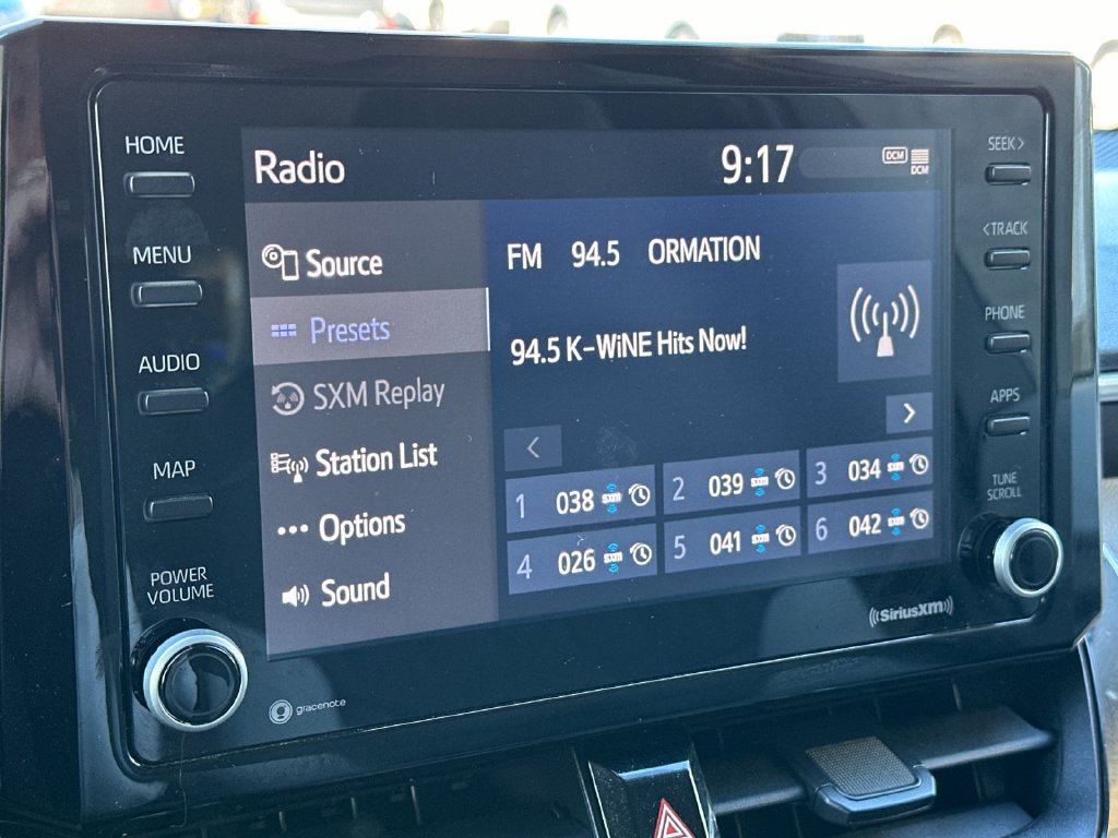 Used 2022 Toyota Corolla LE FWD image 19