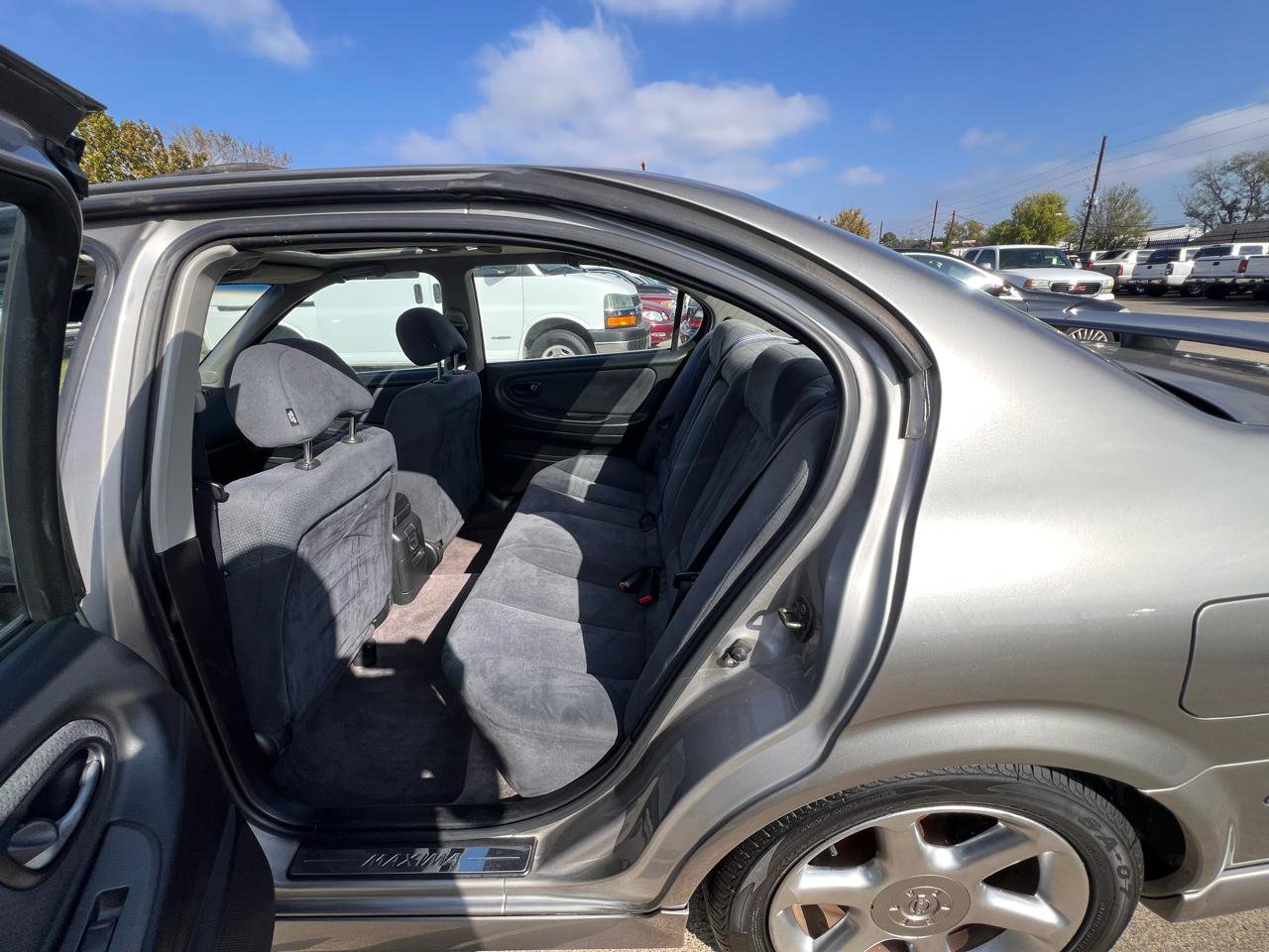 Used 2001 Nissan Maxima SE w/ (W08) Meridian Edition Pkg FWD image 12