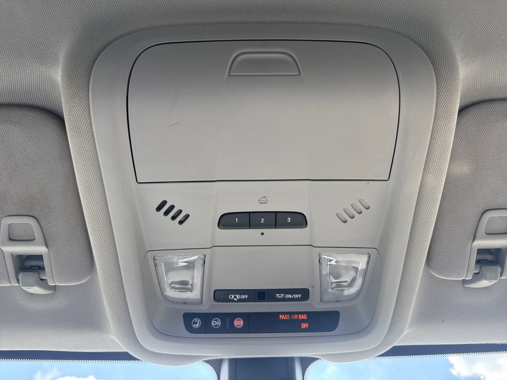 Used 2019 Chevrolet Equinox LT FWD image 27