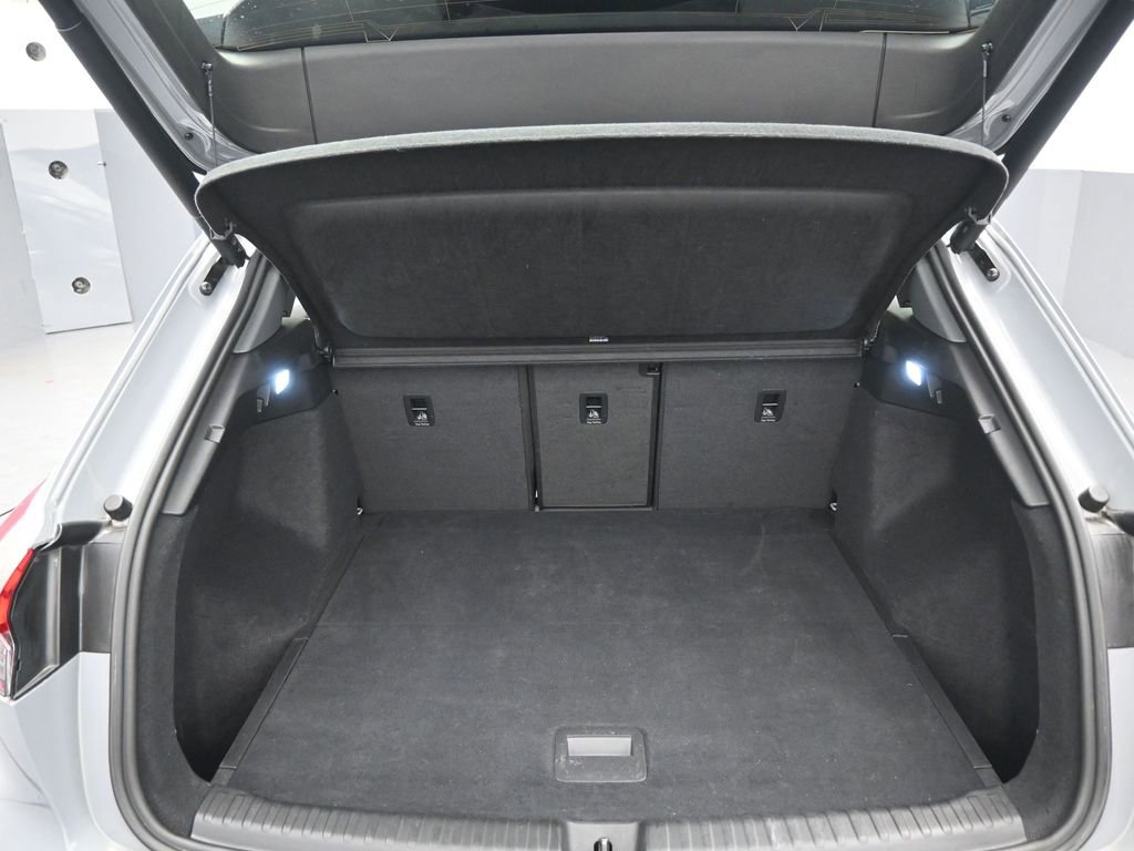 Used 2023 Audi Q4 e-tron Prestige w/ 20" Wheel Package image 29