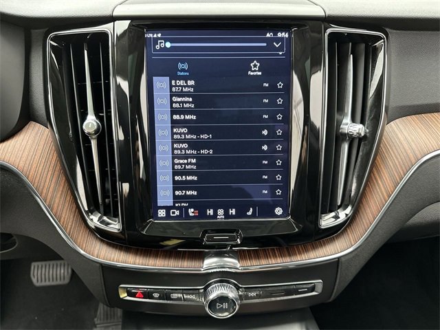 Certified 2023 Volvo XC60 B5 Plus w/ Climate Package image 16