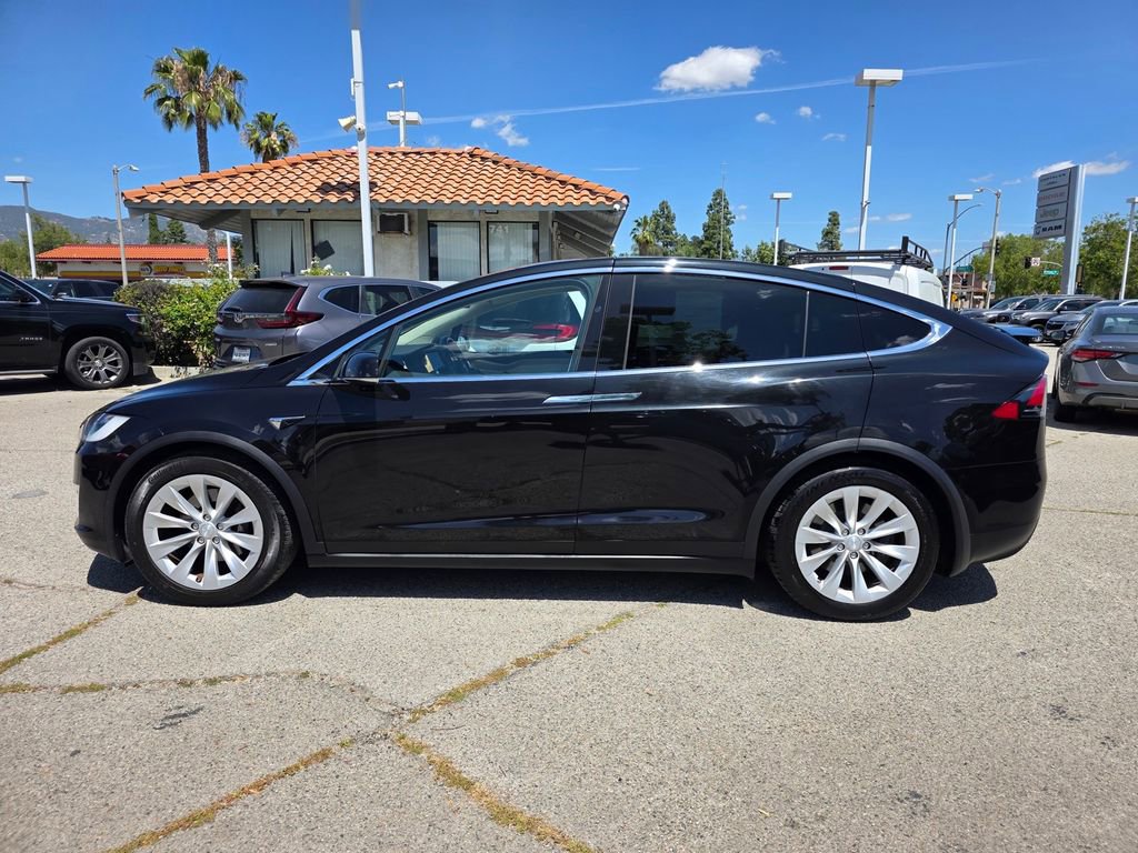Used 2018 Tesla Model X 75D AWD/4WD image 9