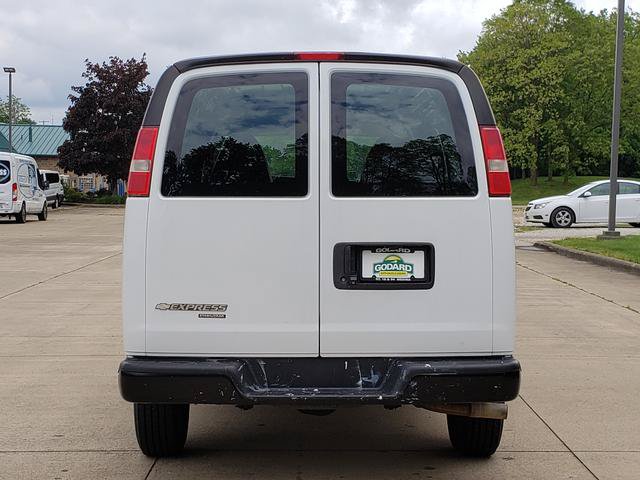 Used 2015 Chevrolet Express 2500 RWD image 4