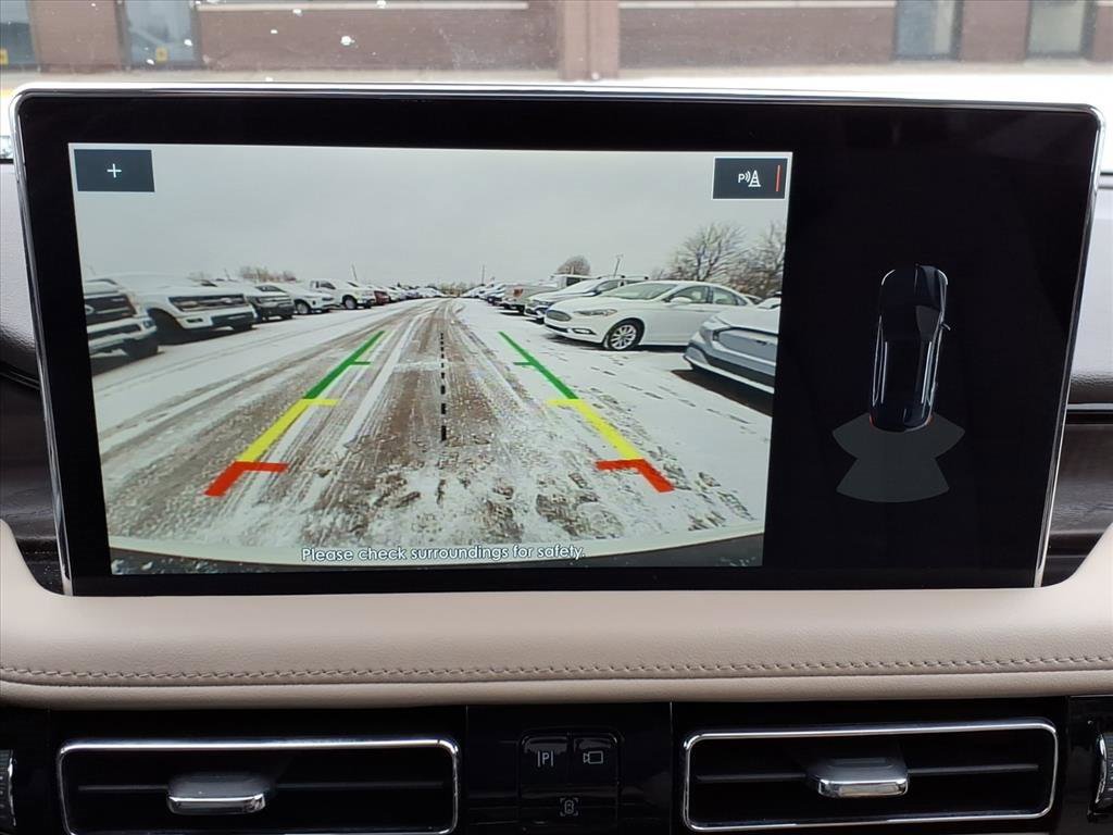 Used 2023 Lincoln Nautilus Reserve image 17