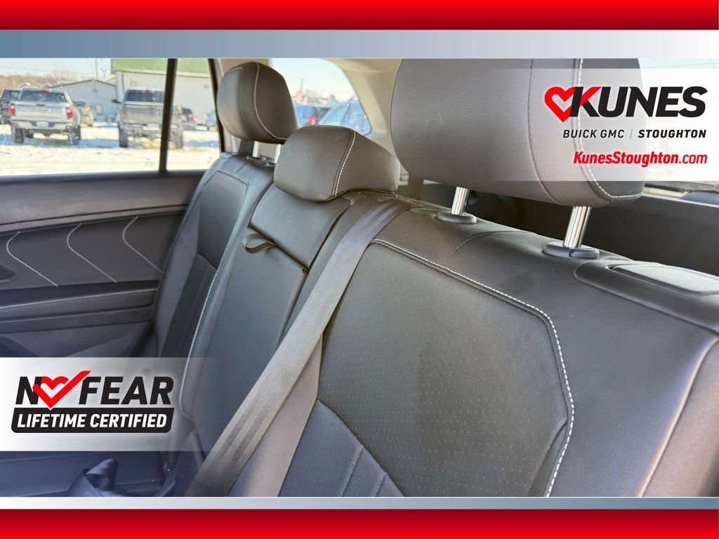 Used 2023 Volkswagen Tiguan SE image 41
