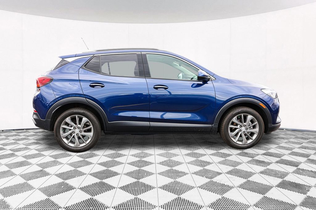 Used 2023 Buick Encore GX Essence w/ Experience Buick Package FWD image 12
