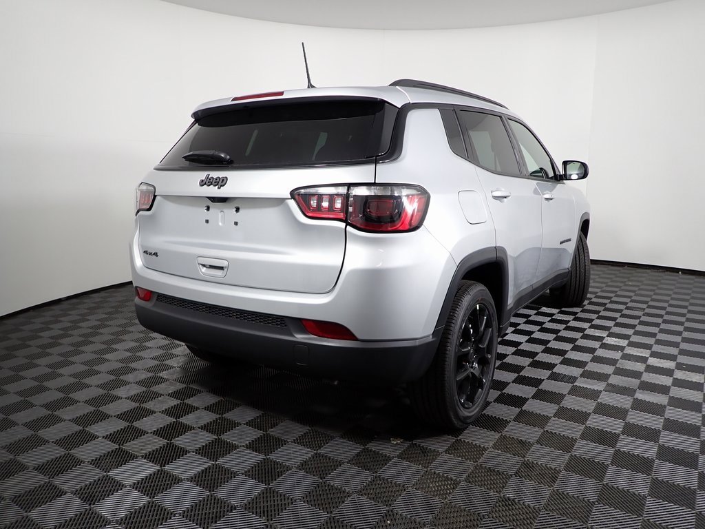 New 2026 Jeep Compass Latitude image 13