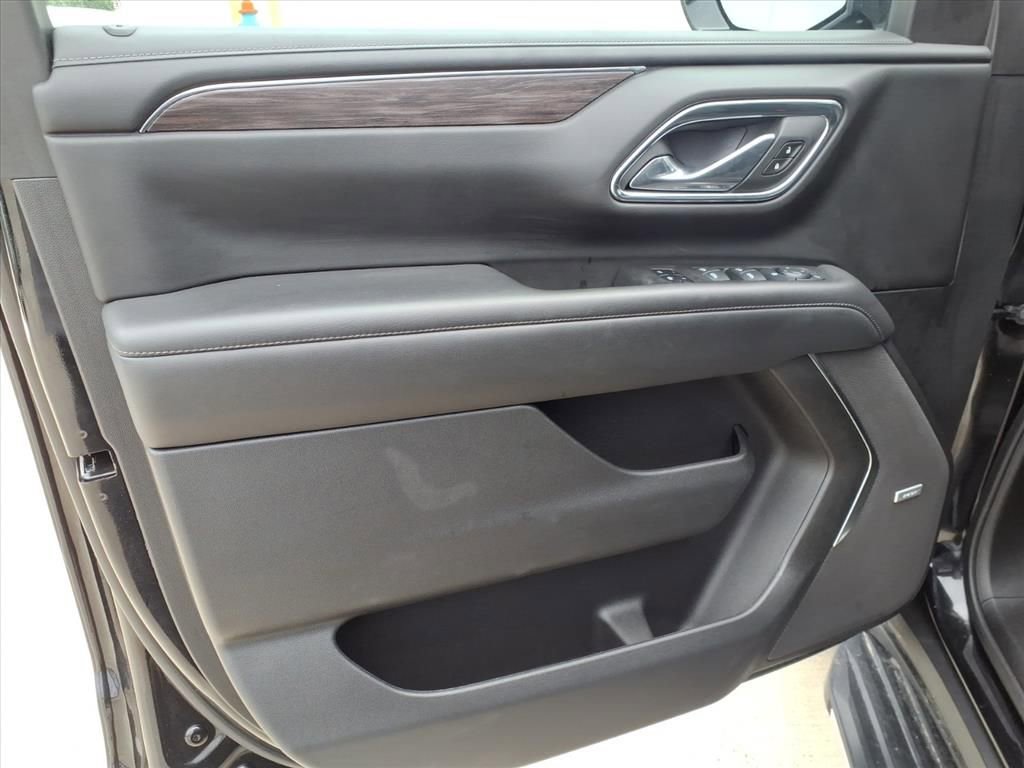 Used 2024 Chevrolet Tahoe LT image 16