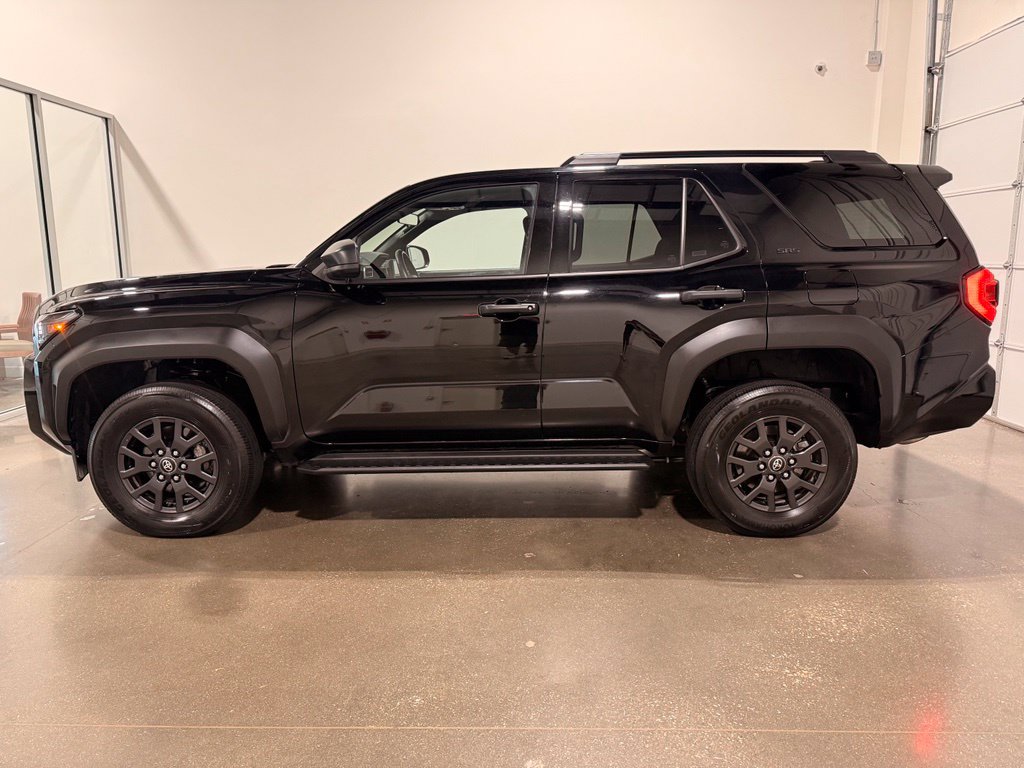 Used 2025 Toyota 4Runner SR5 AWD/4WD image 8
