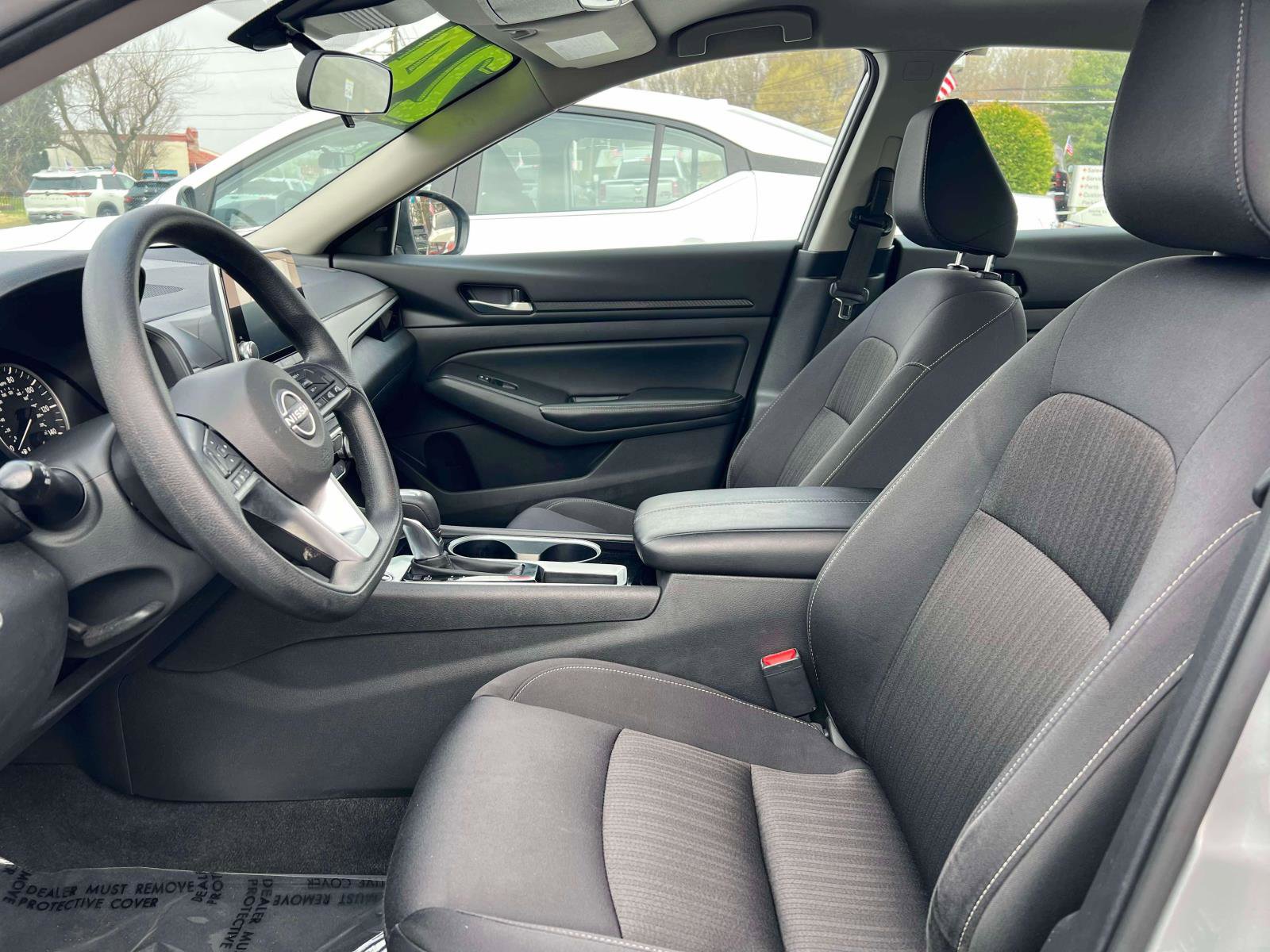 Used 2024 Nissan Altima 2.5 SV FWD image 23