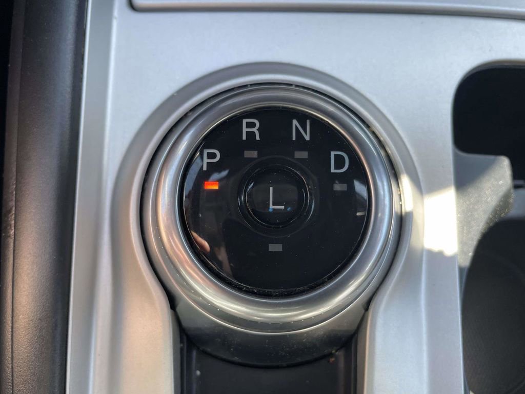 Used 2024 Ford Explorer XLT image 17