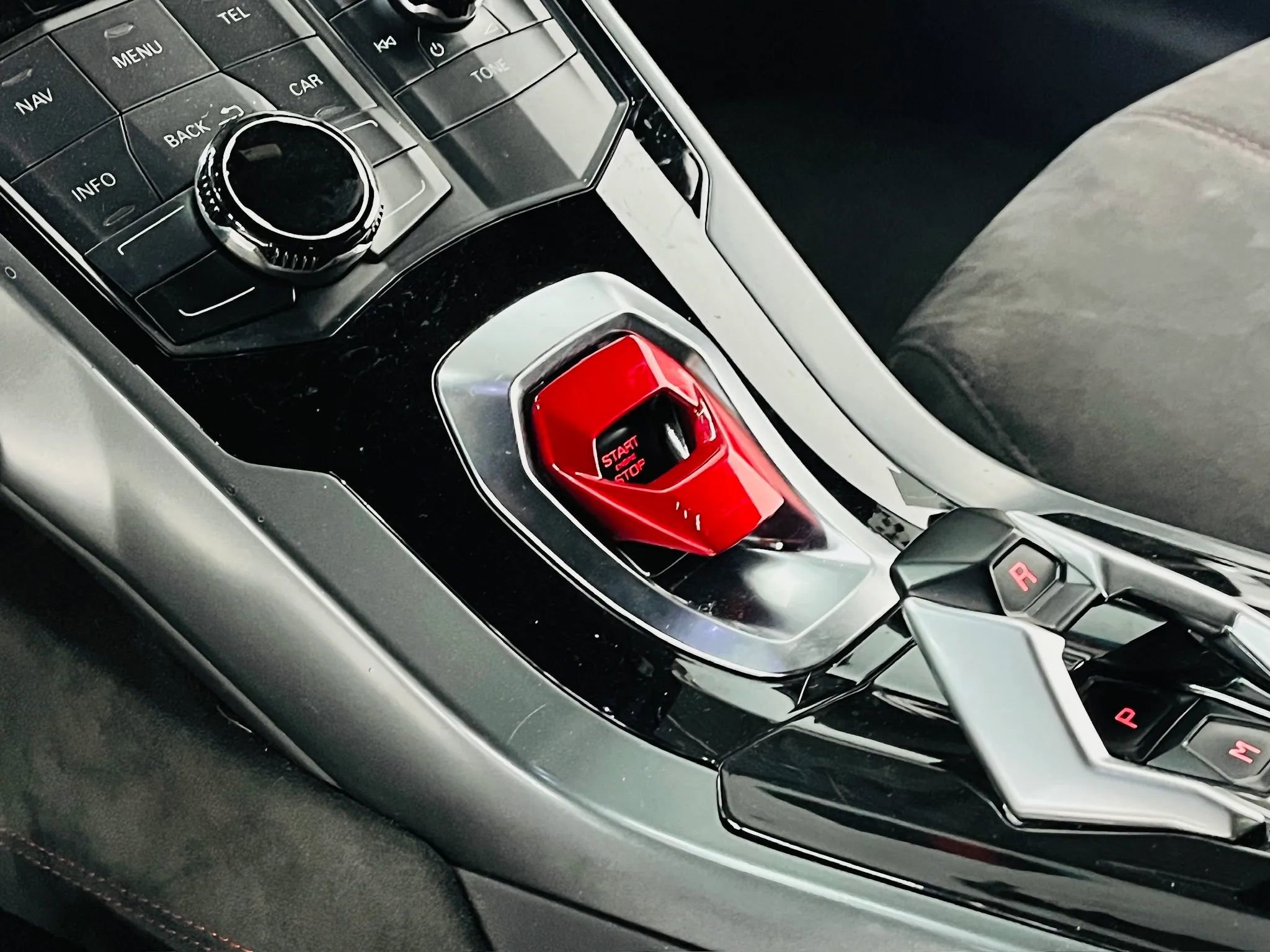 Used 2015 Lamborghini Huracan LP 610-4 image 38